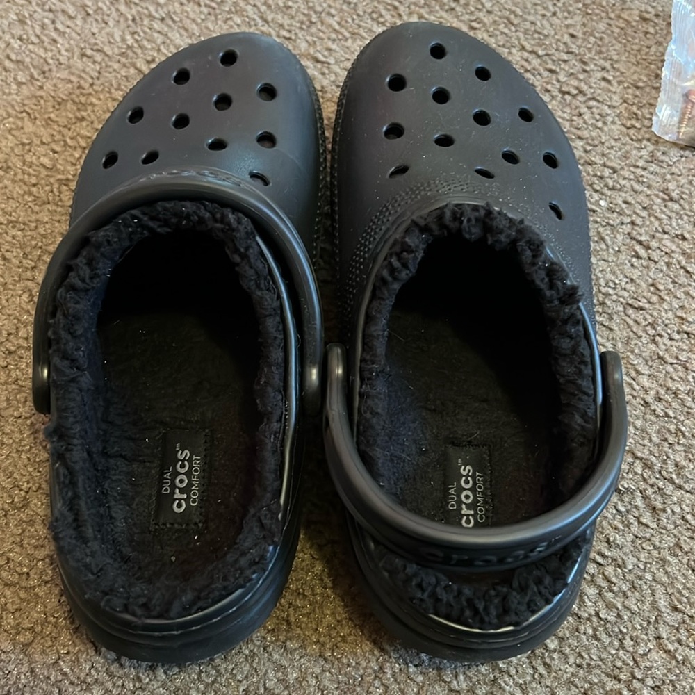 UNISEX Fuzzy Black Crocs